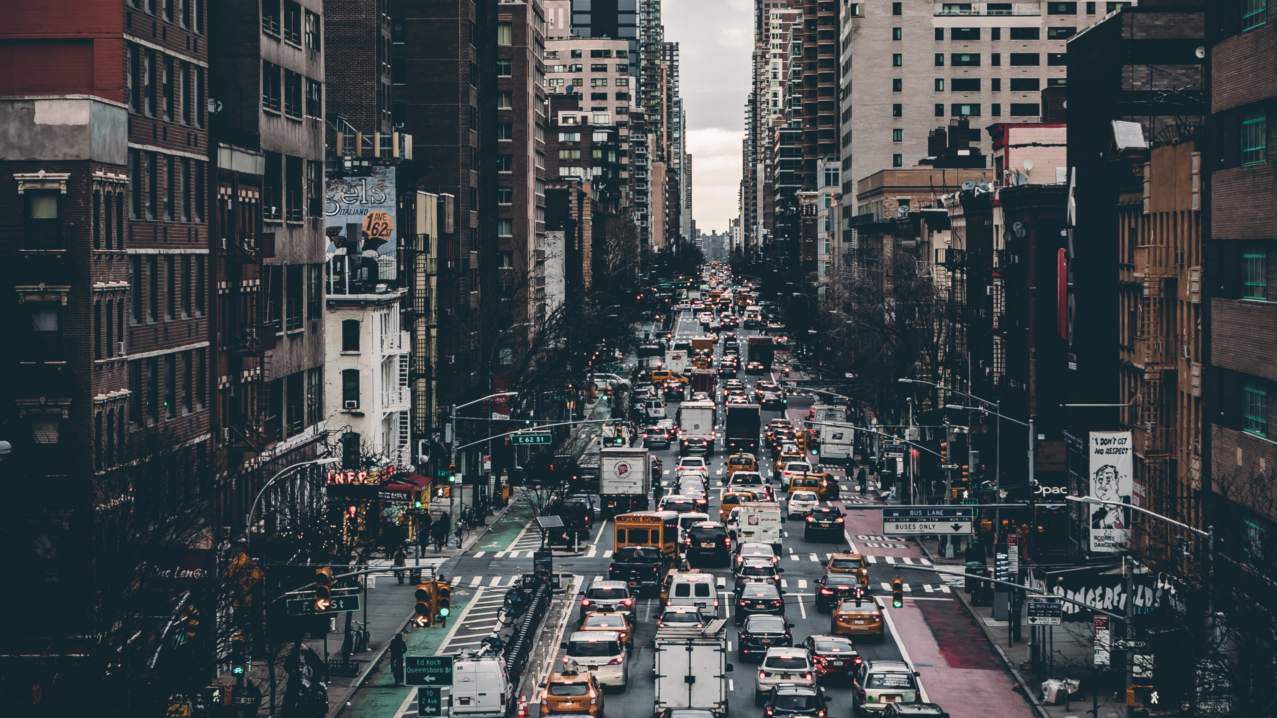 Обои день, Манхеттен, городской район, населенный пункт, жилой район в разрешении 2560x1440