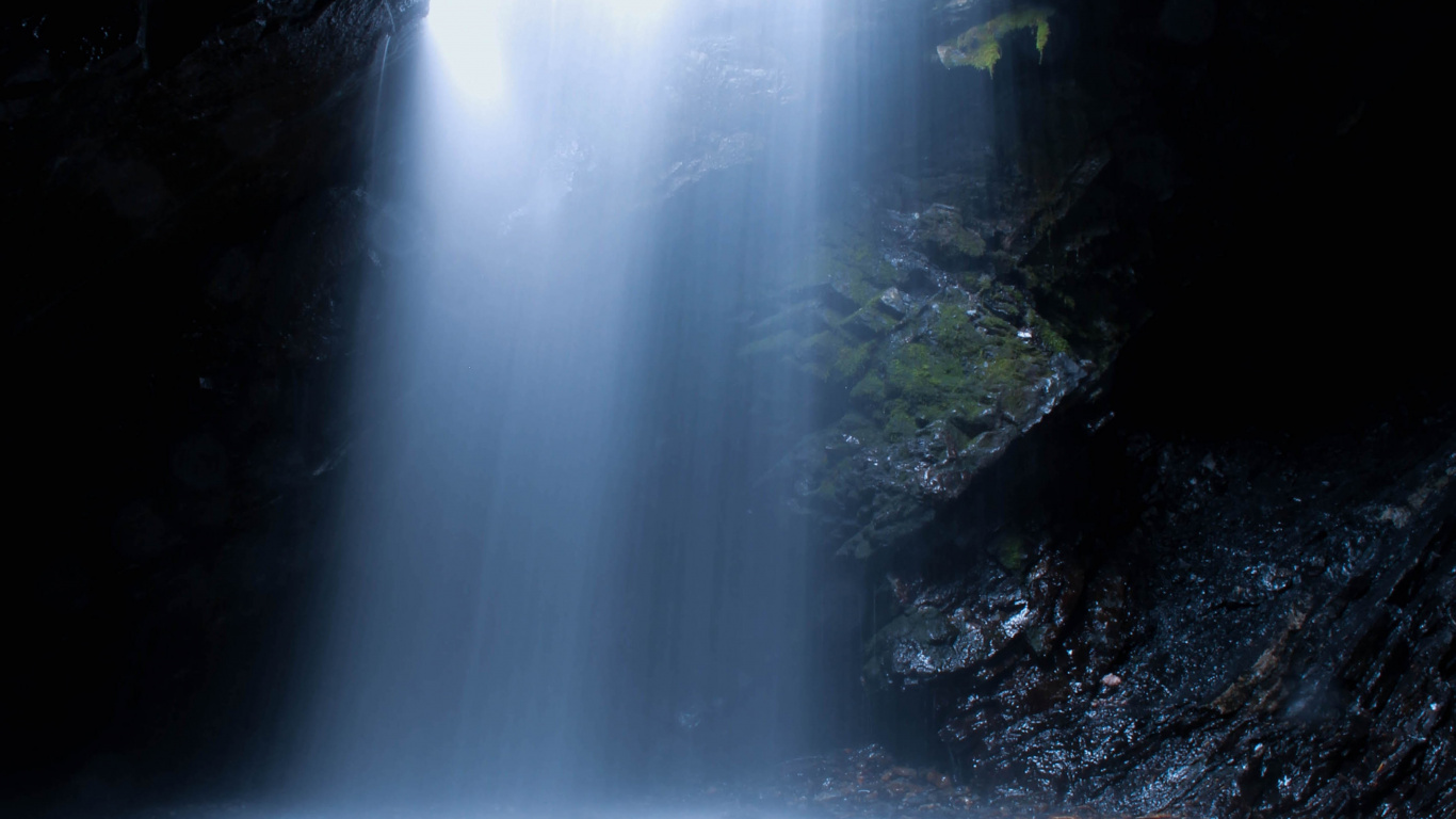 Обои Пончик Падает, вода, гидроресурсы, Природа М, свет в разрешении 1366x768