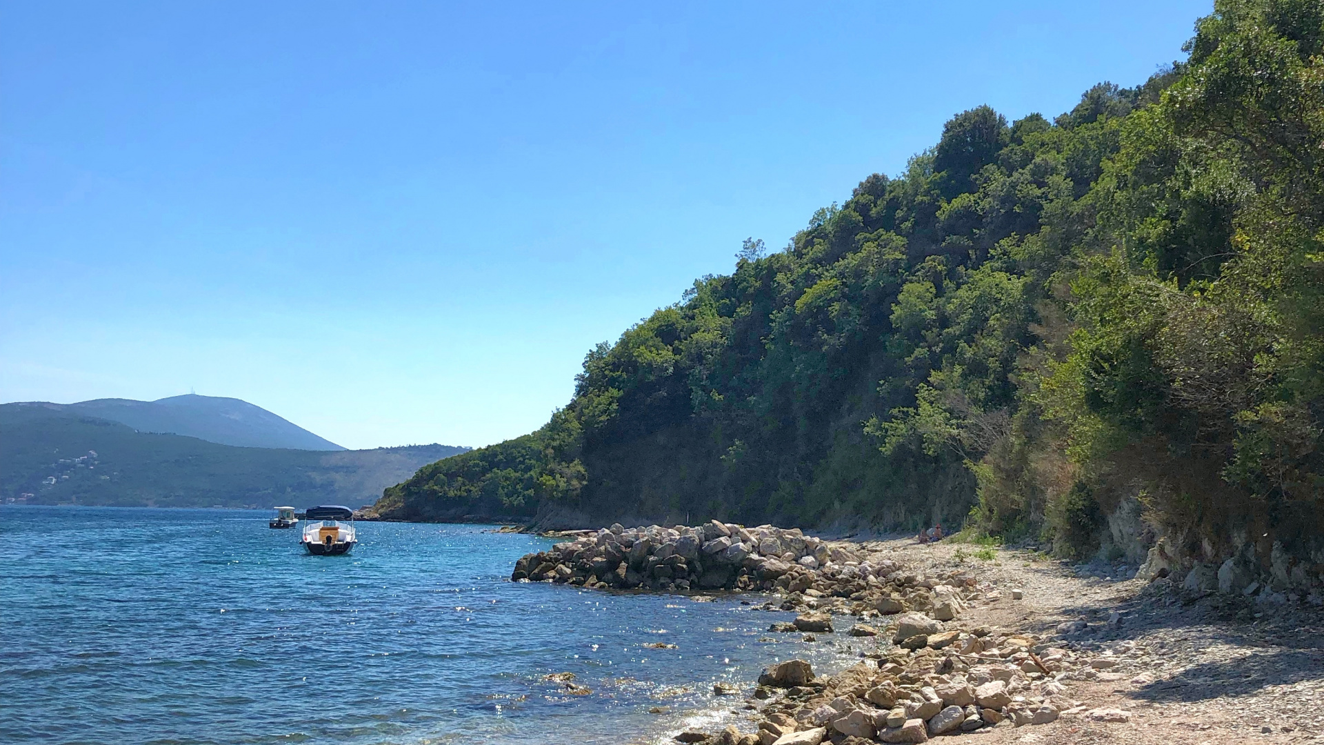 Обои Черногория, морской каяк, судно, лодка, побережье в разрешении 1920x1080