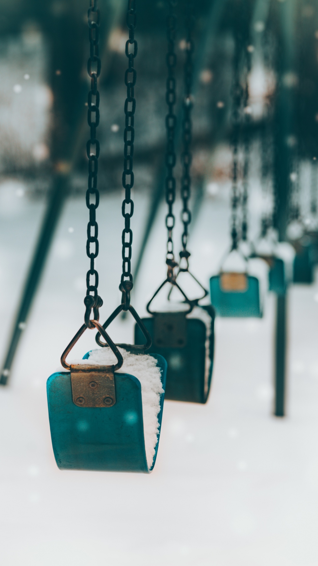 Обои качели, снег, синий, зеленый, бирюза в разрешении 1080x1920