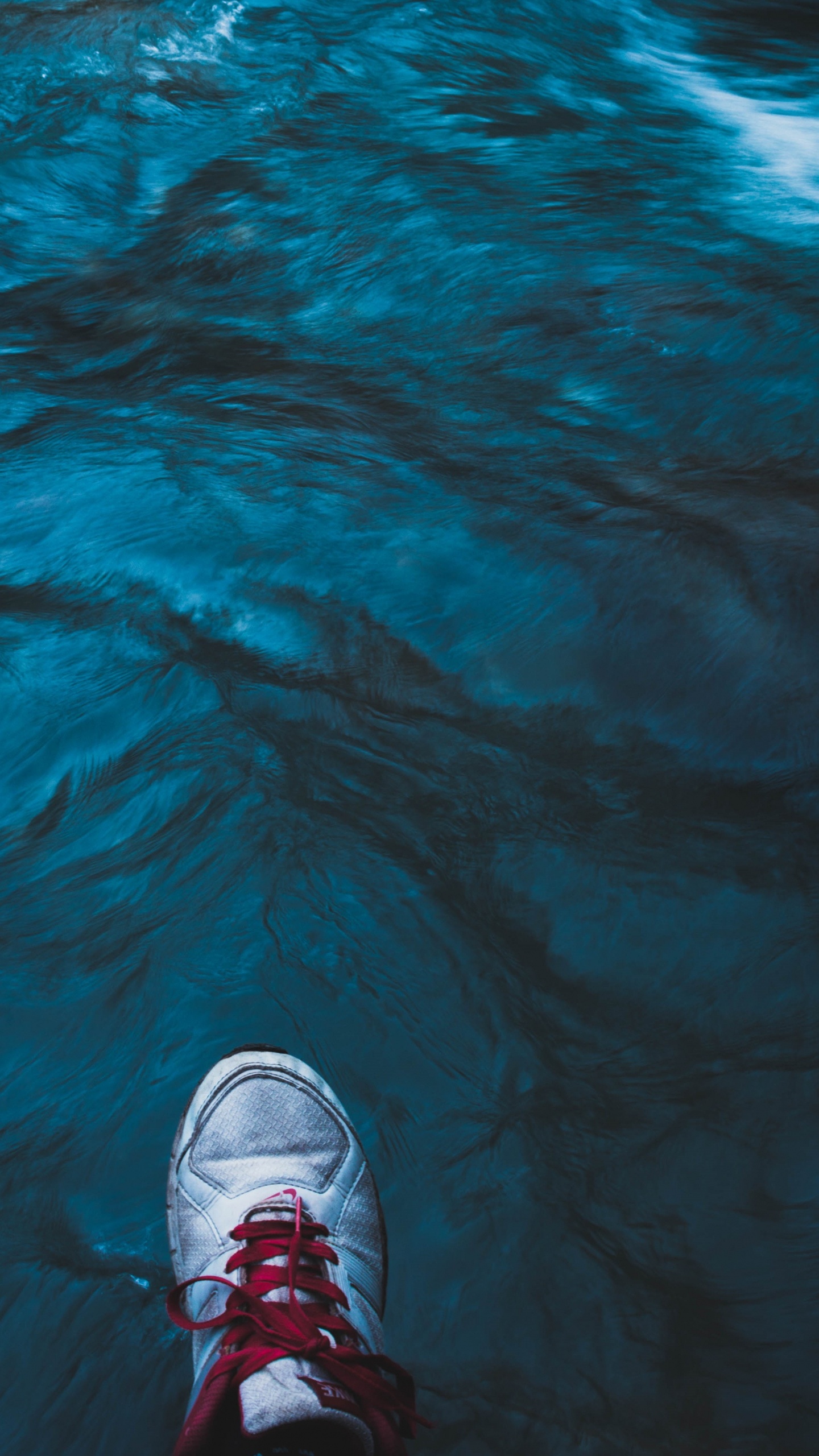 Обои чирок, бирюза, гидроресурсы, волна, ресурс в разрешении 1440x2560