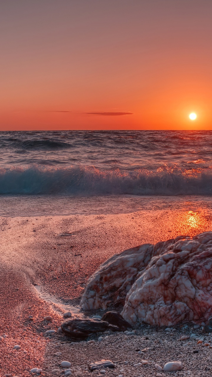 Обои море, пляж, берег, вода, атмосфера в разрешении 720x1280