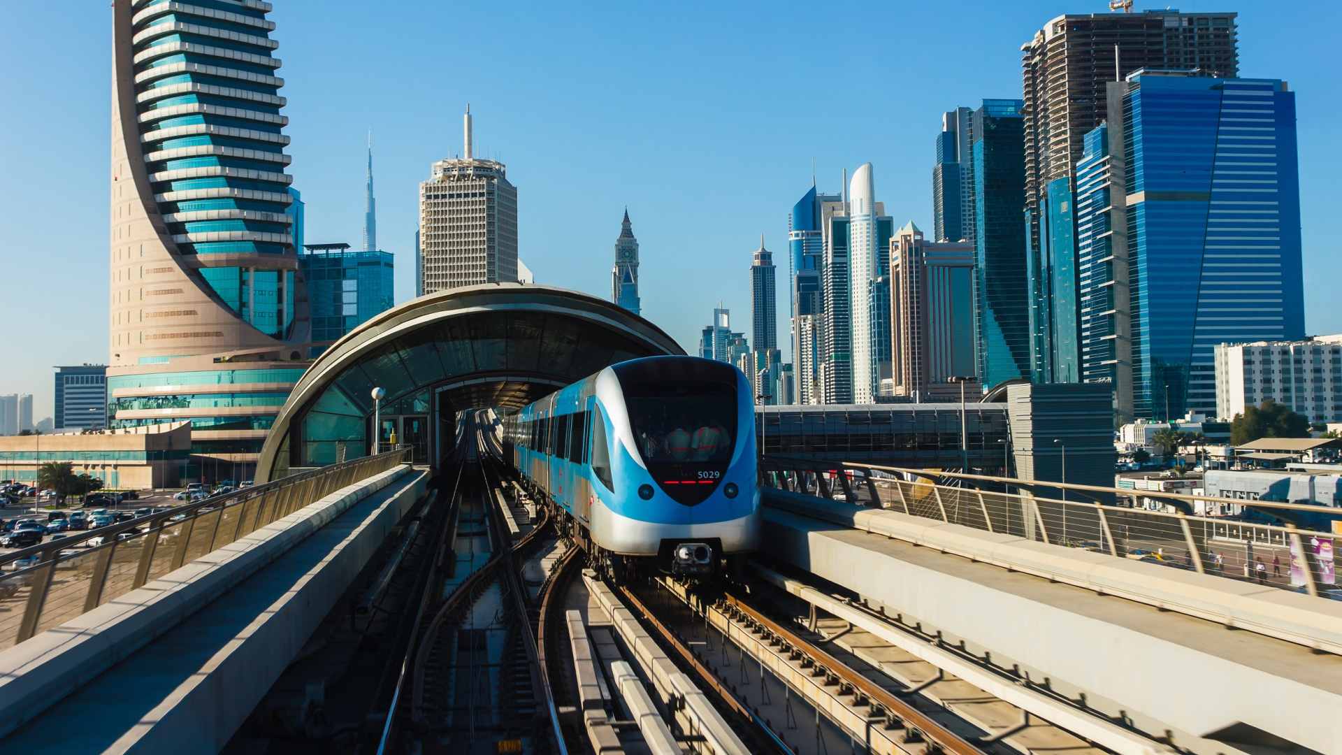 Обои Метро Дубая, скоростной транспорт, транспорт, метрополия, городской район в разрешении 1920x1080
