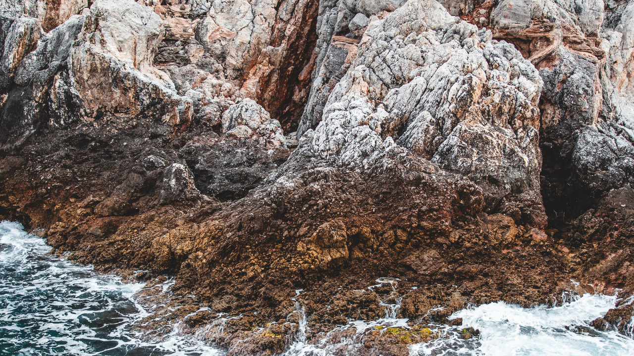 Обои геология, волна, побережье, вода, рок в разрешении 1280x720