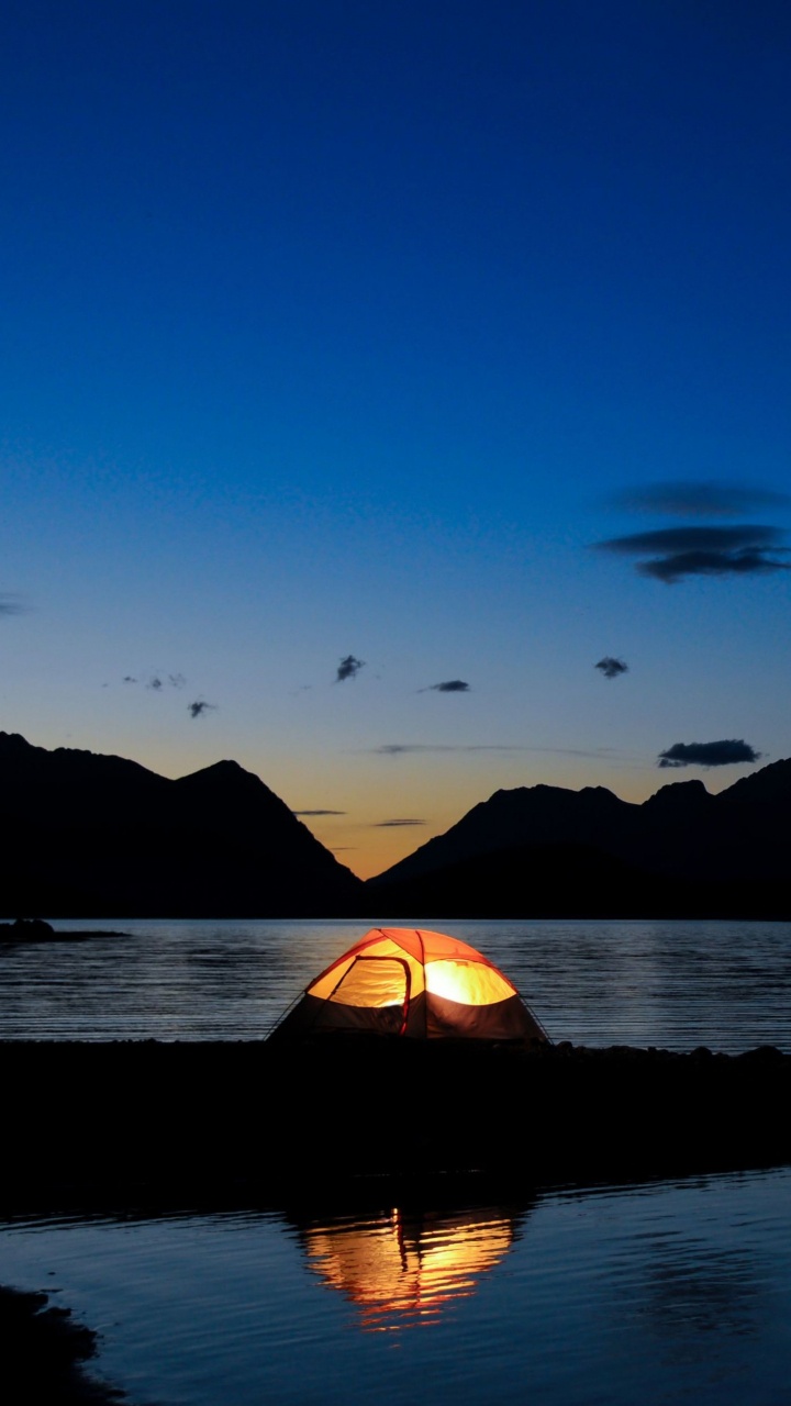 Обои Кемпинг, озеро, отражение, вода, горизонт в разрешении 720x1280