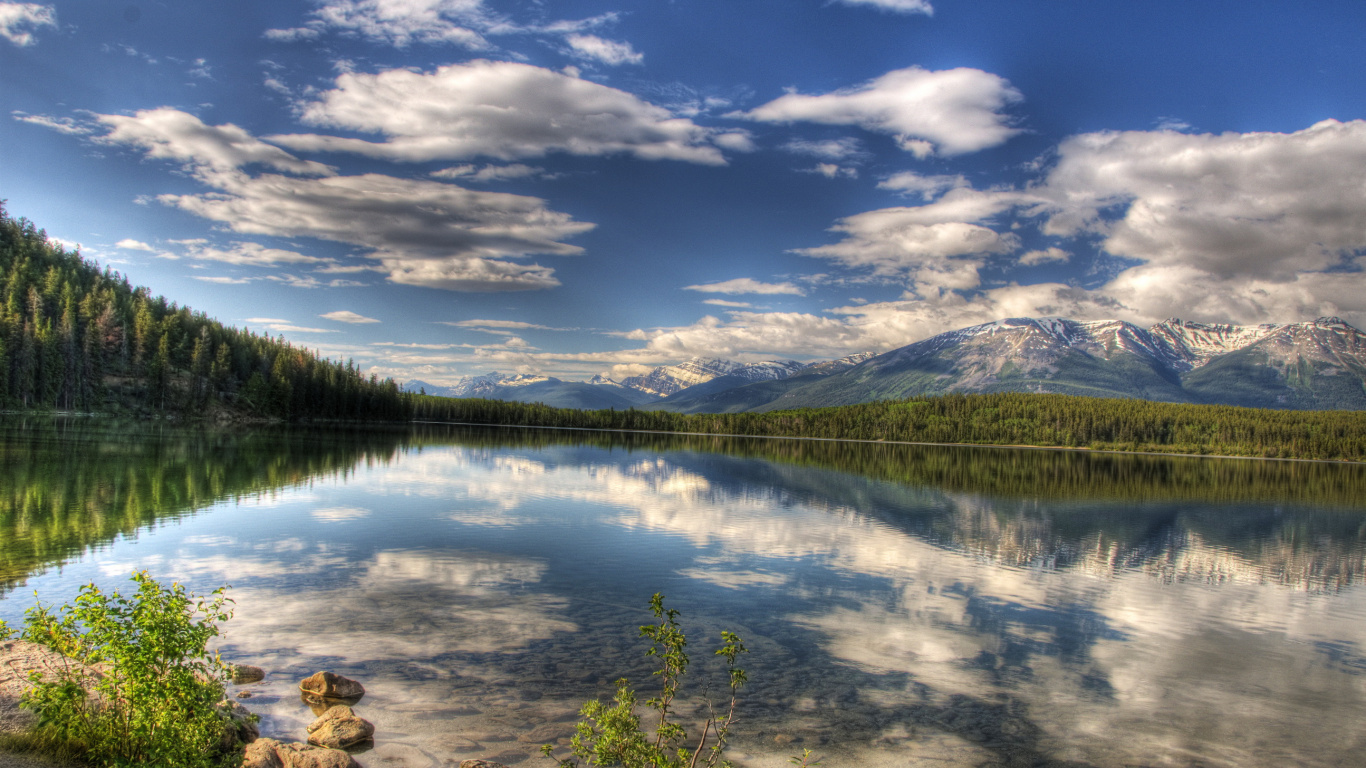Обои природа, отражение, вода, озеро, облако в разрешении 1366x768