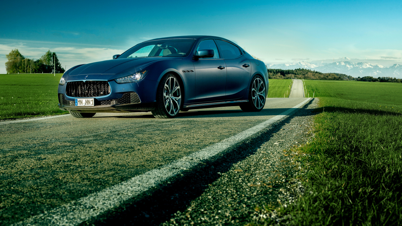 Обои Мазерати, maserati quattroporte, седан, группы novitec, тюнинг в разрешении 1366x768