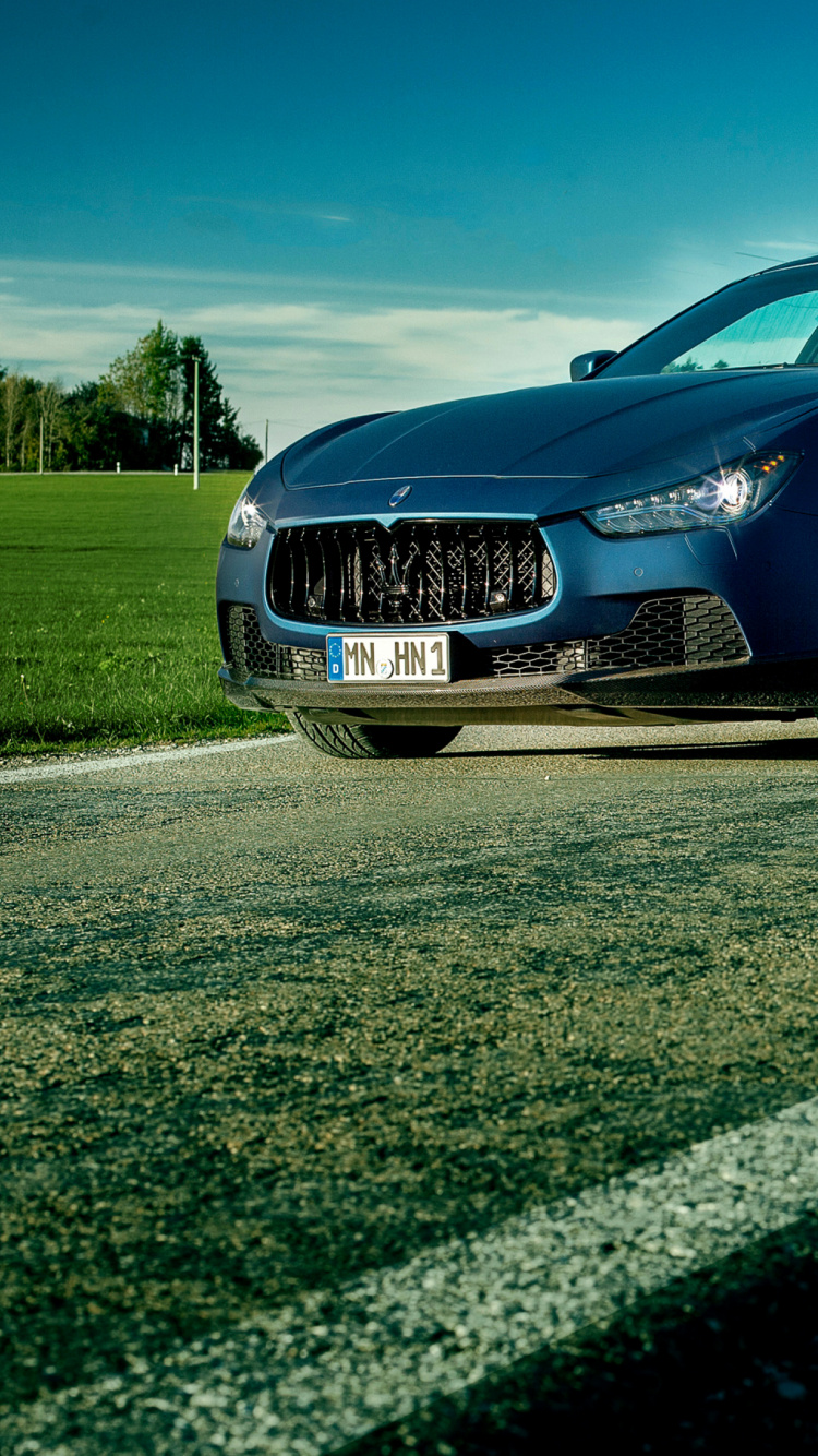 Обои Мазерати, maserati quattroporte, седан, группы novitec, тюнинг в разрешении 750x1334