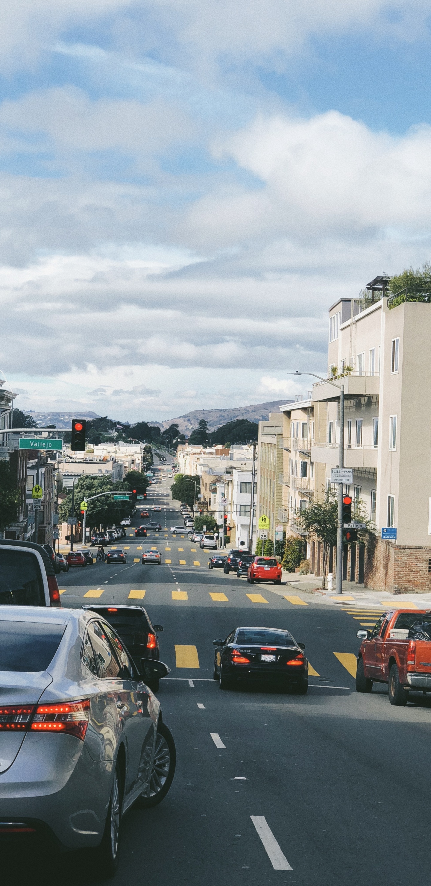 Обои Сан Франциско, переулок, Король, компактный автомобиль, семейный автомобиль в разрешении 1440x2960