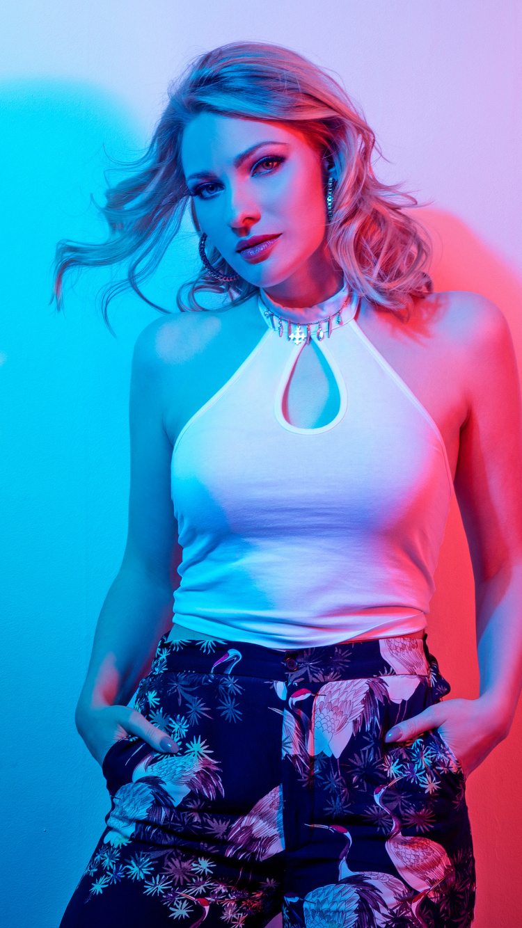 Обои пурпур, музыкальный исполнитель, розовый, Фиолетовый, театральное искусство в разрешении 750x1334