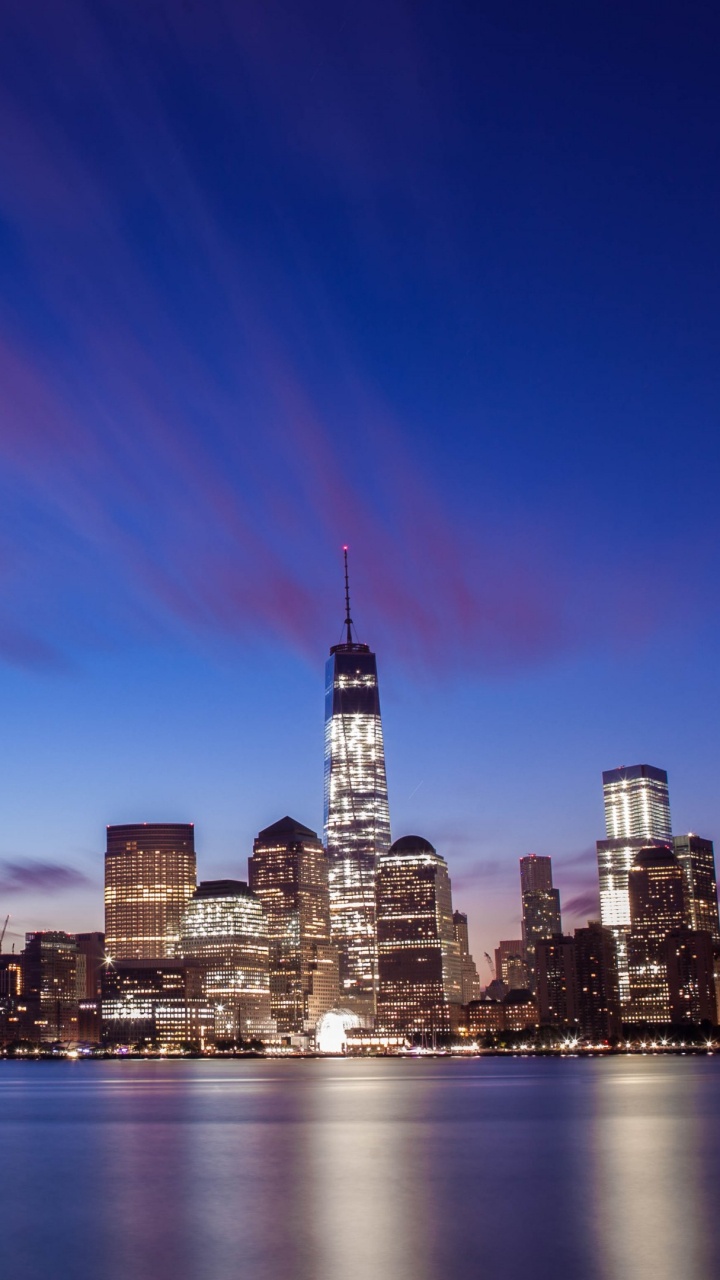 Обои линия горизонта, городской пейзаж, город, городской район, дневное время в разрешении 720x1280