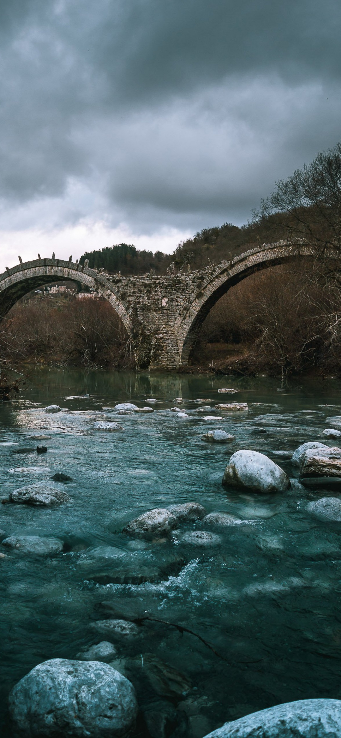 Обои арочный мостик, мост дьявола, водоток, вода, гидроресурсы в разрешении 1125x2436