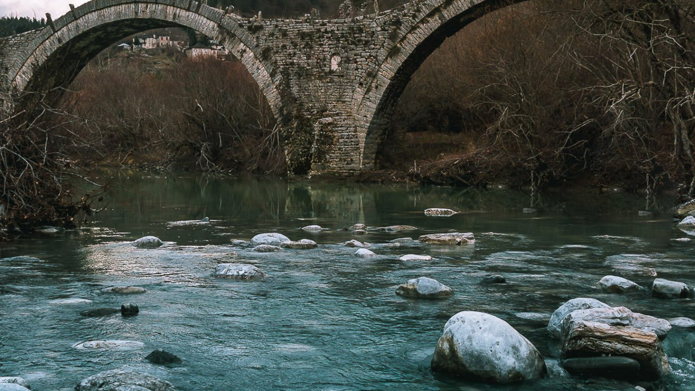 Обои арочный мостик, мост дьявола, водоток, вода, гидроресурсы в разрешении 1366x768