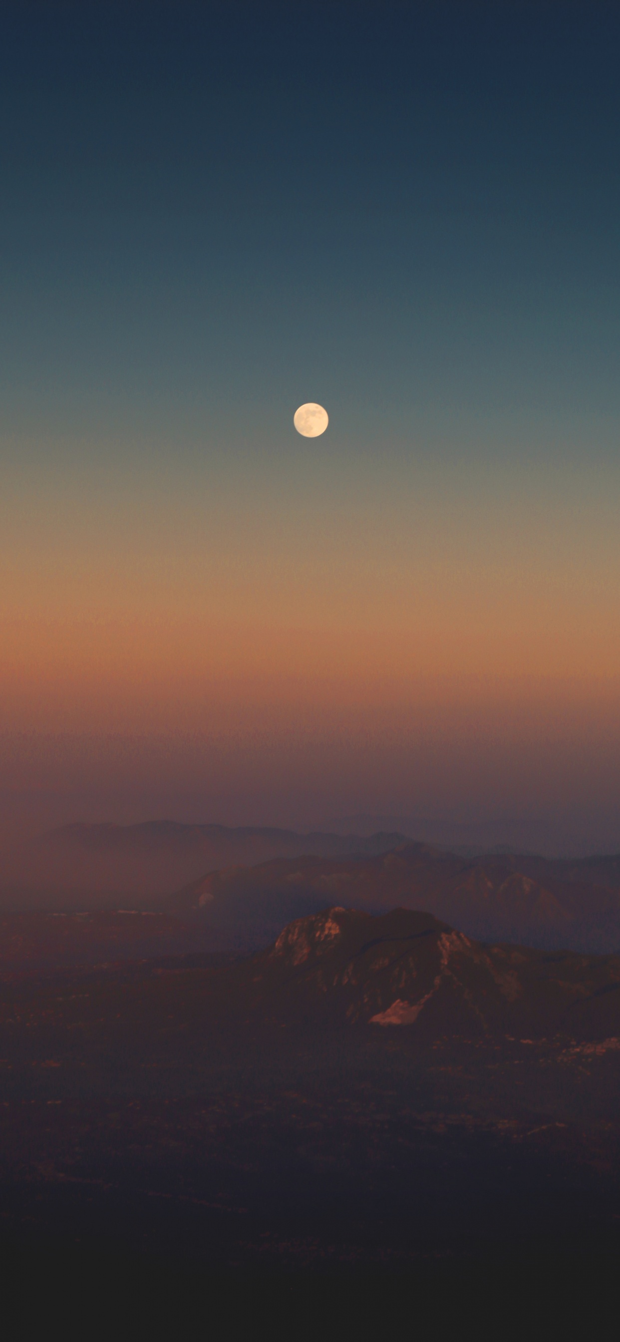 Обои ночное небо, горизонт, атмосфера, луна, дневное время в разрешении 1242x2688