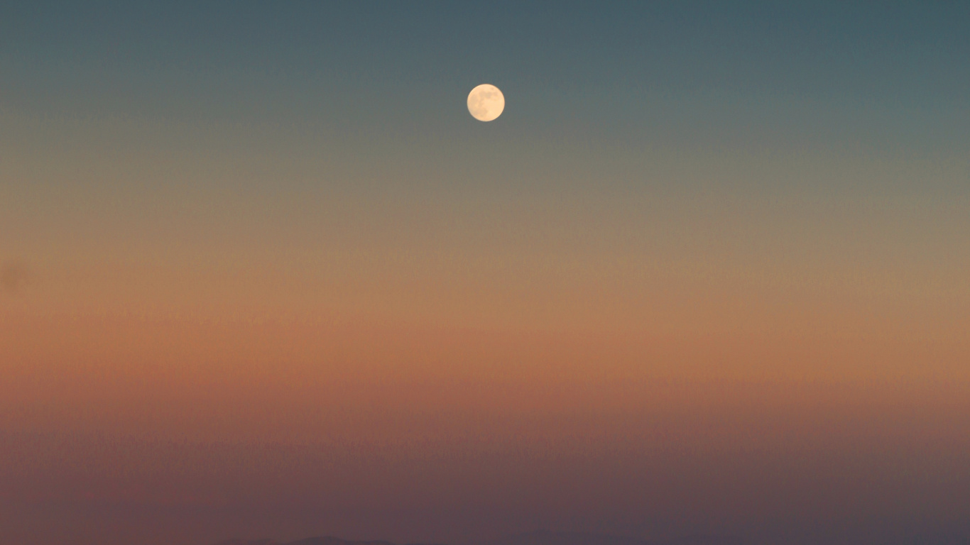 Обои ночное небо, горизонт, атмосфера, луна, дневное время в разрешении 1366x768
