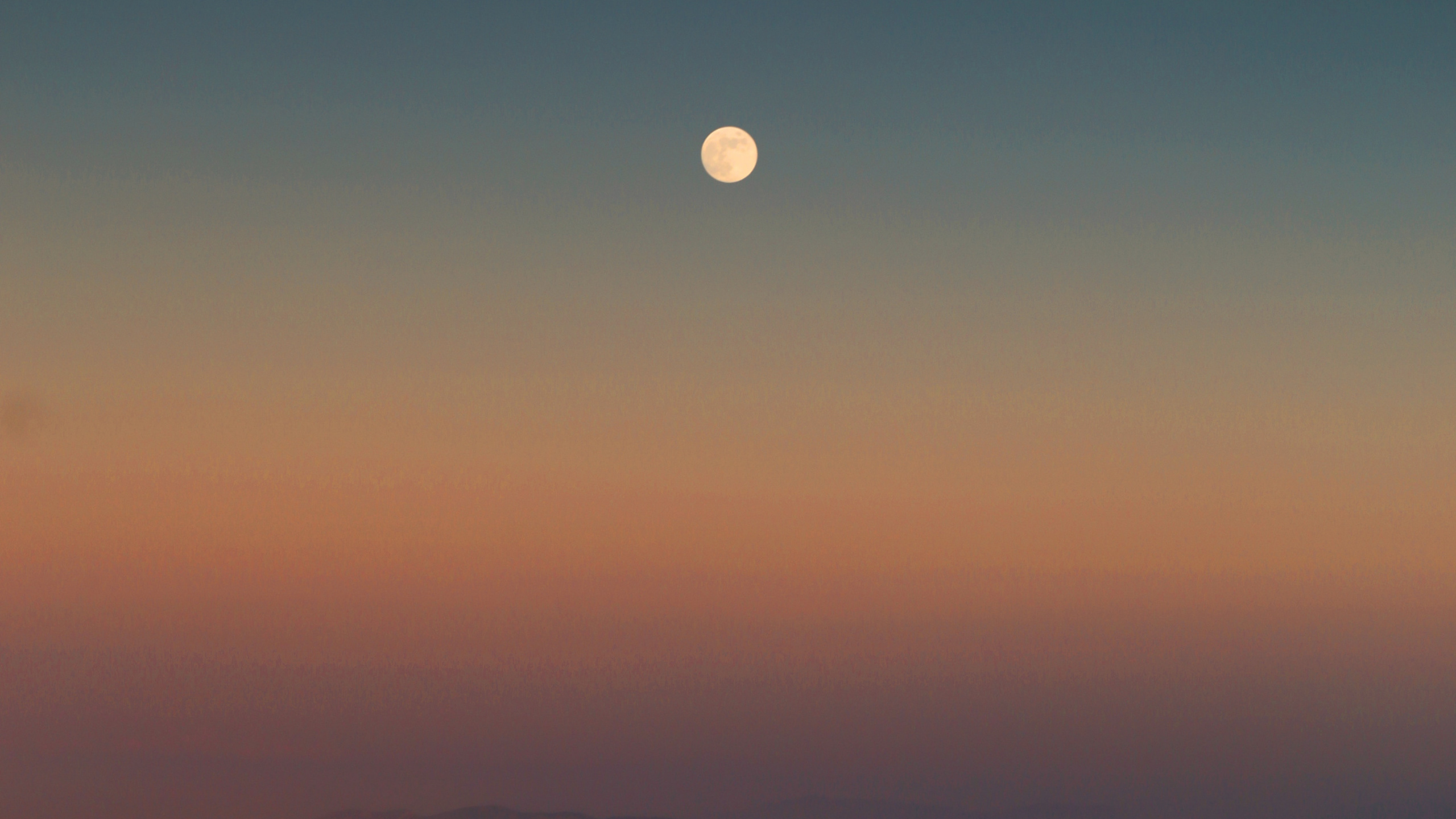 Обои ночное небо, горизонт, атмосфера, луна, дневное время в разрешении 2560x1440