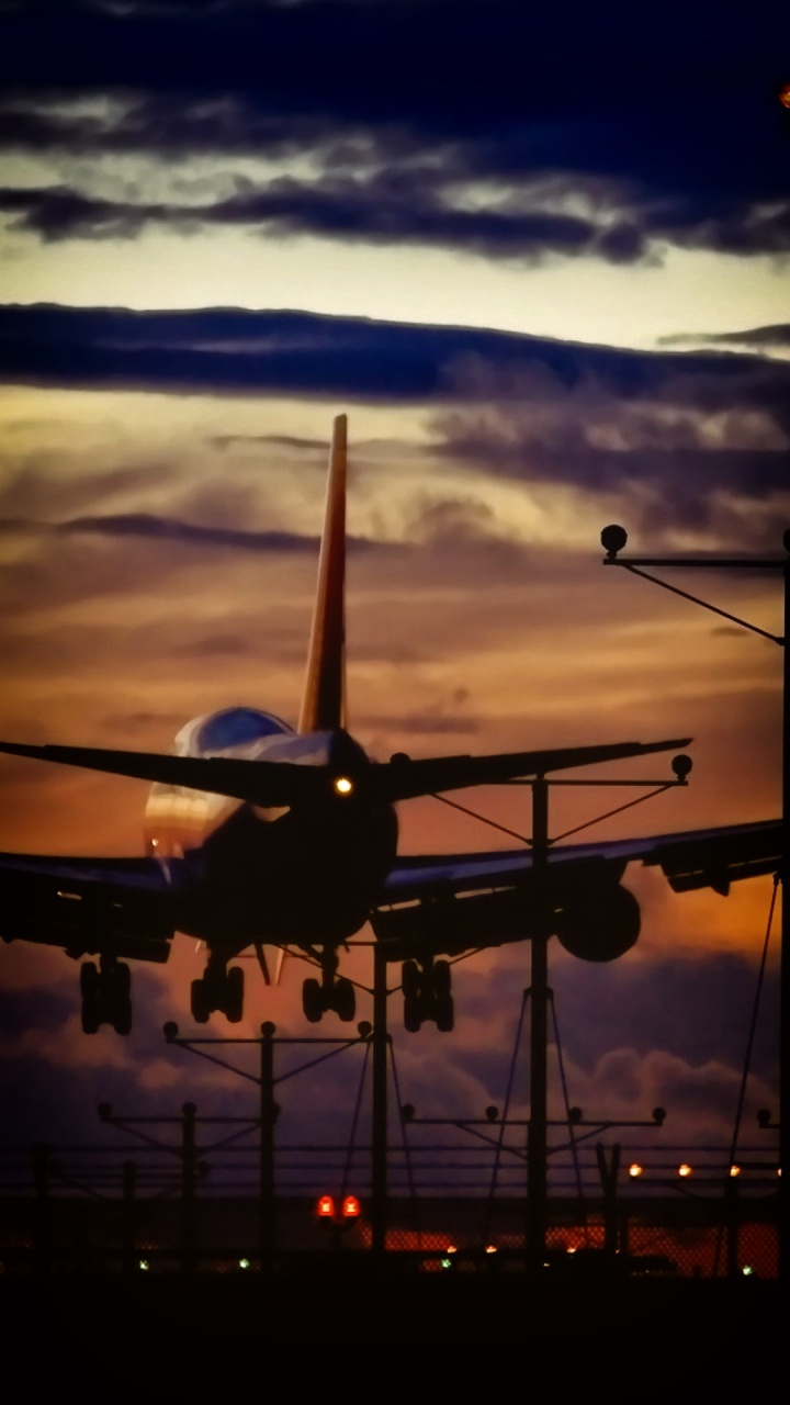 Обои самолет, полет, самолеты, аэропорт, авиация в разрешении 720x1280