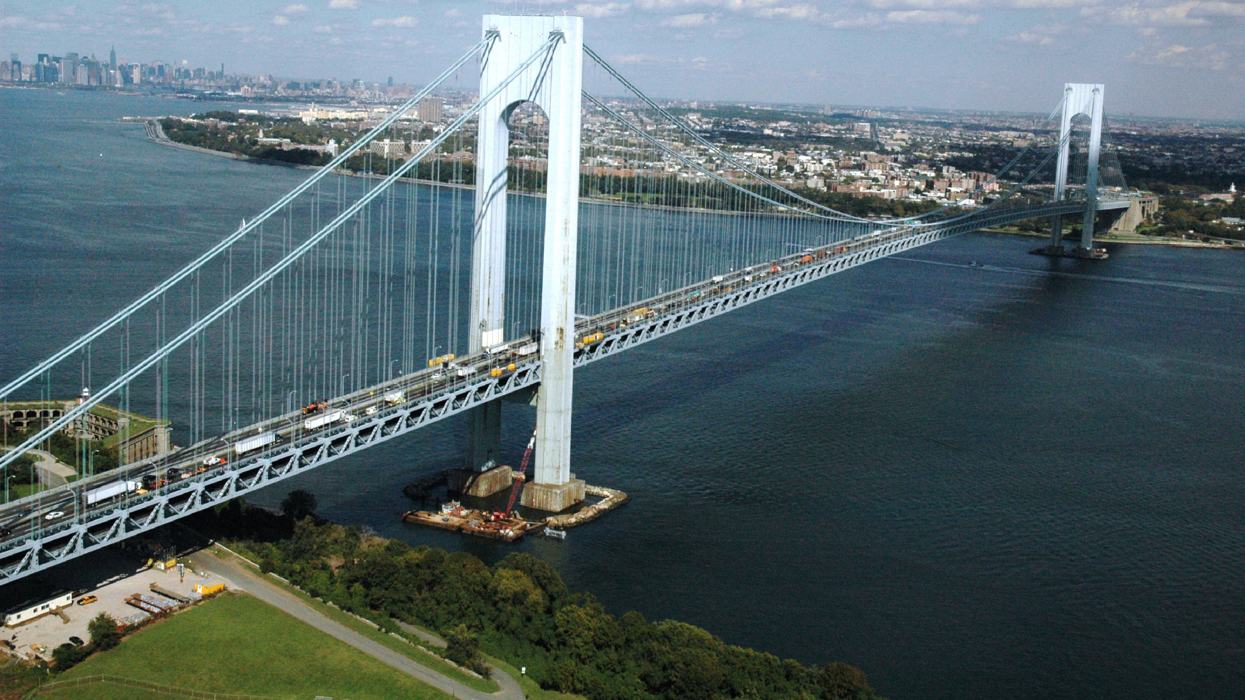 Обои Веррацано-Нарроус-Бридж, Нью-Йоркской Гавани, узкий проход, мост, подвесной мост в разрешении 2560x1440