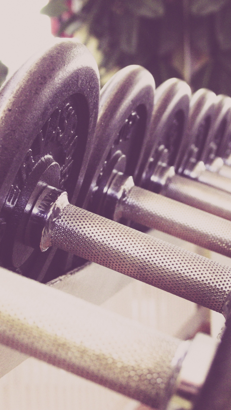 Обои упражнение, пурпур, металл, гантель, физическая подготовка в разрешении 750x1334