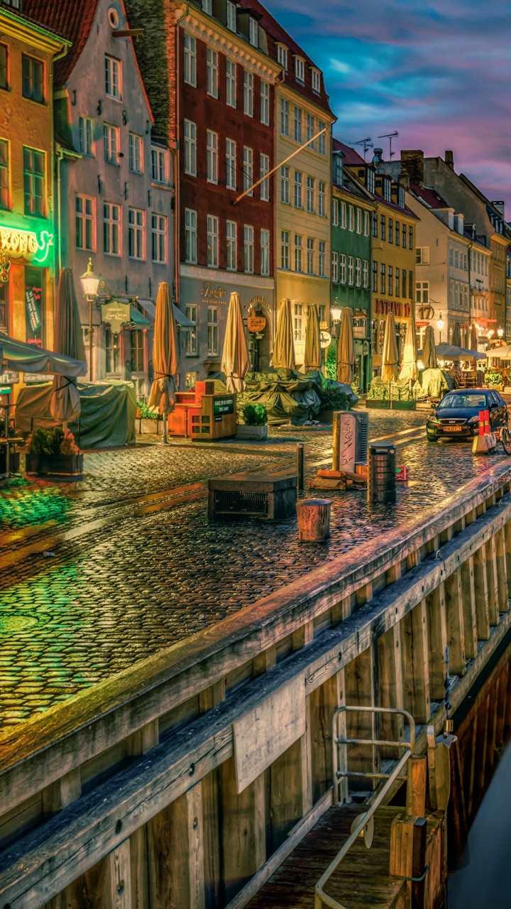 Обои ночь, водный путь, канал, вода, отражение в разрешении 720x1280