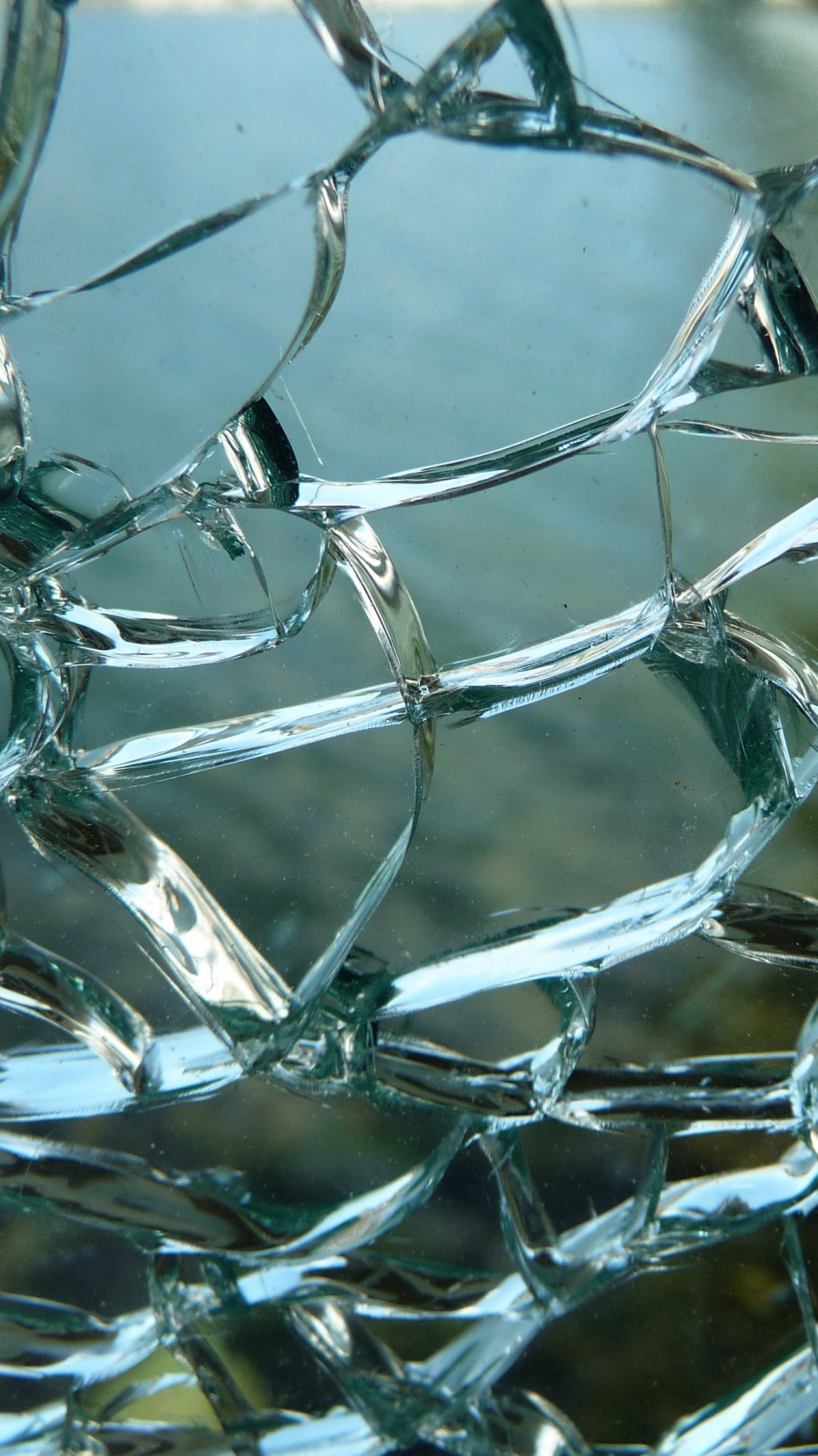 Обои стекло, текстура, вода, ограждать провода, металл в разрешении 1080x1920