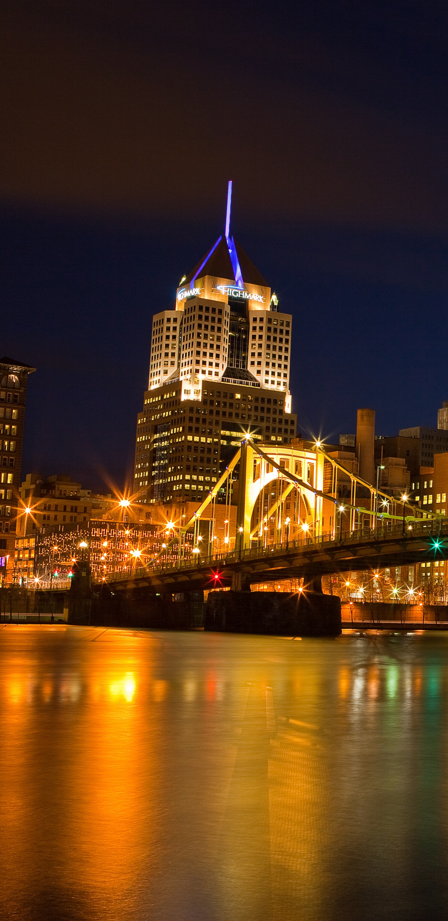 Обои Питсбург, мост, ночь, городской пейзаж, ориентир в разрешении 1440x2960