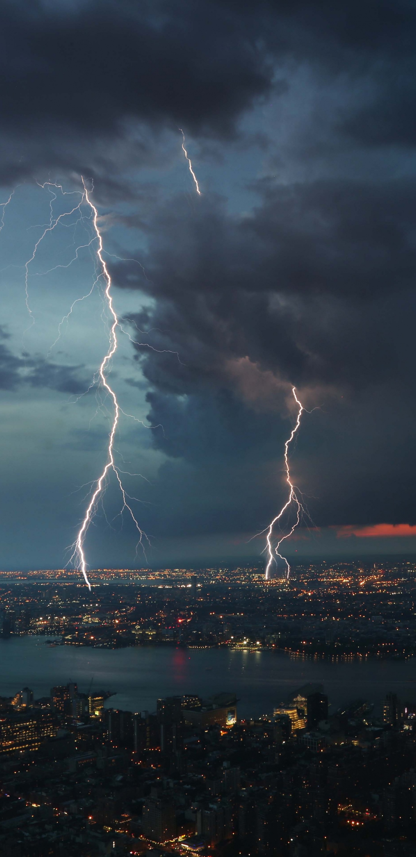 Обои Гроза, молния, буря, гром, облако в разрешении 1440x2960