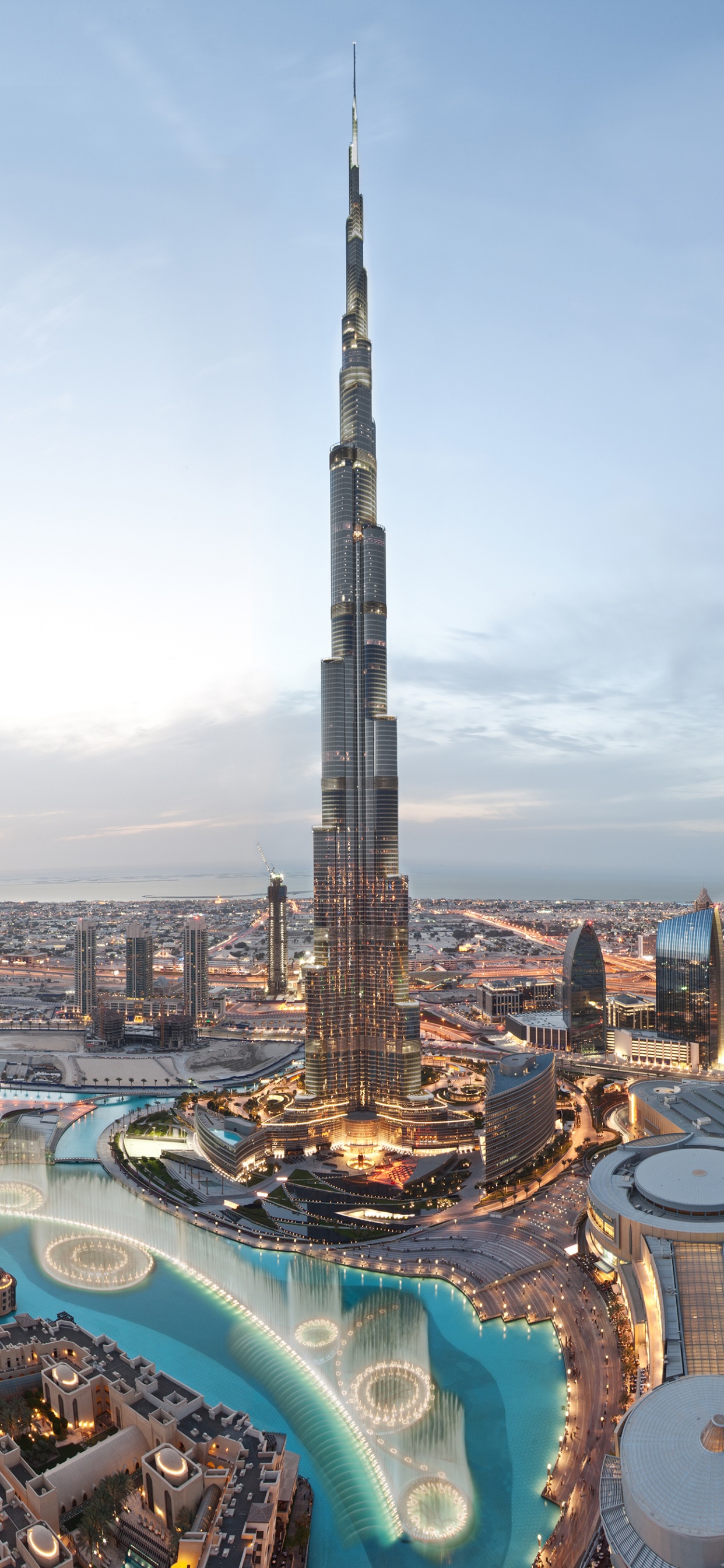 Обои Бурдж Халифа, вышка, городской пейзаж, городской район, город в разрешении 1242x2688