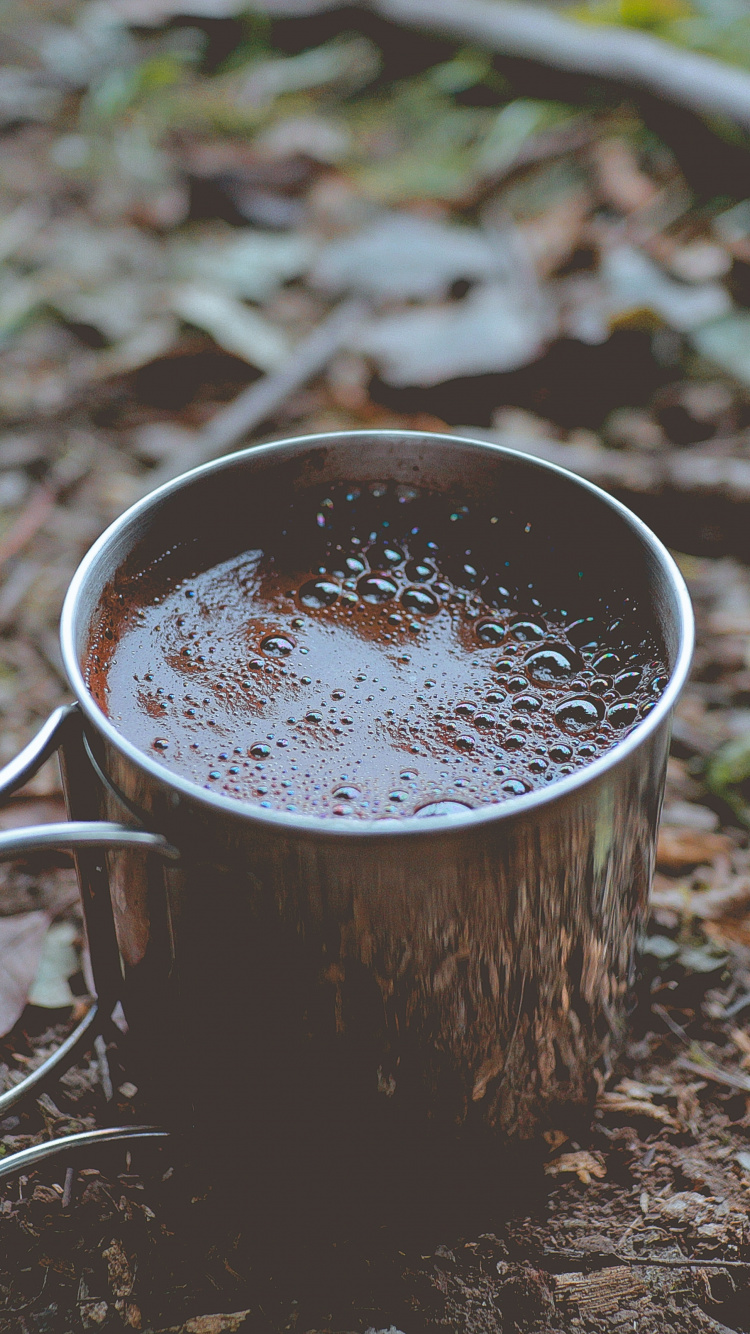 Обои лист, почва, напиток, кружка, кофейная чашка в разрешении 750x1334