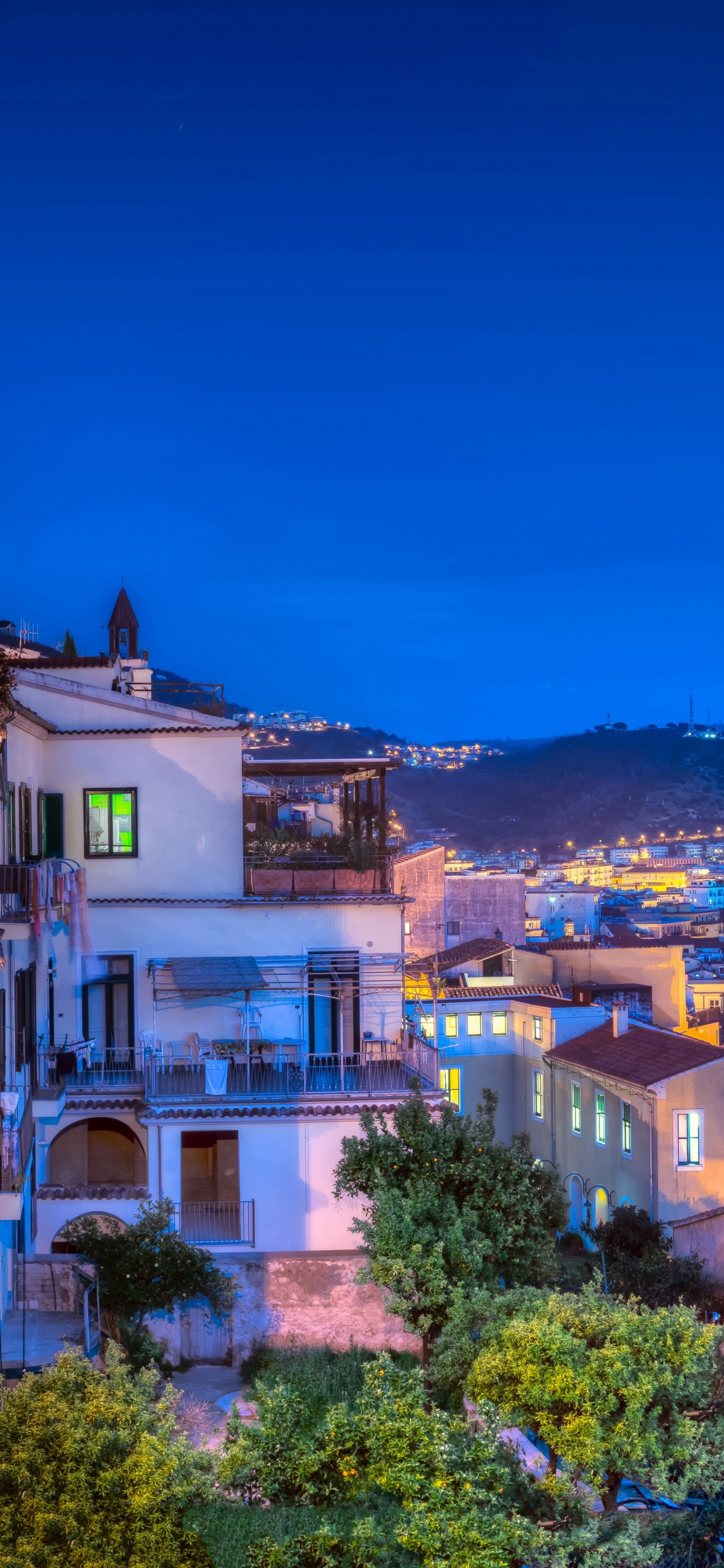 Обои Позитано, синий, городок, недвижимость, вечер в разрешении 1242x2688