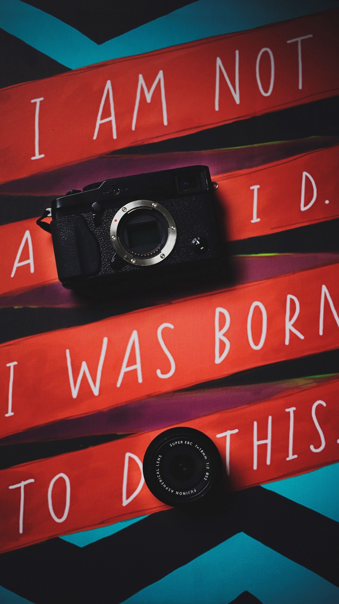 Обои неон, текст, графика, красный цвет, материальное свойство в разрешении 1080x1920