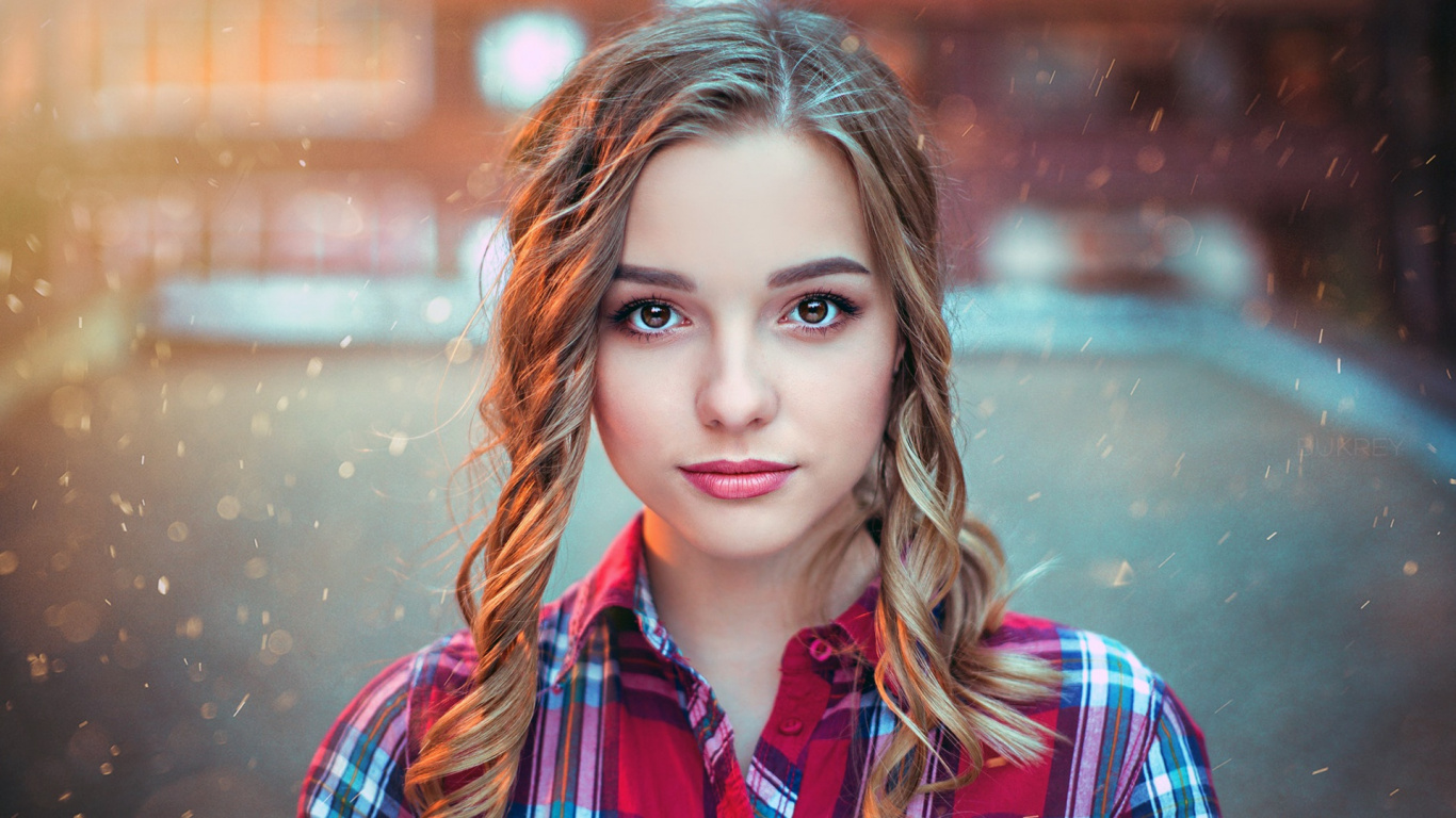 Обои волосы, лицо, губа, бровь, красота в разрешении 1366x768