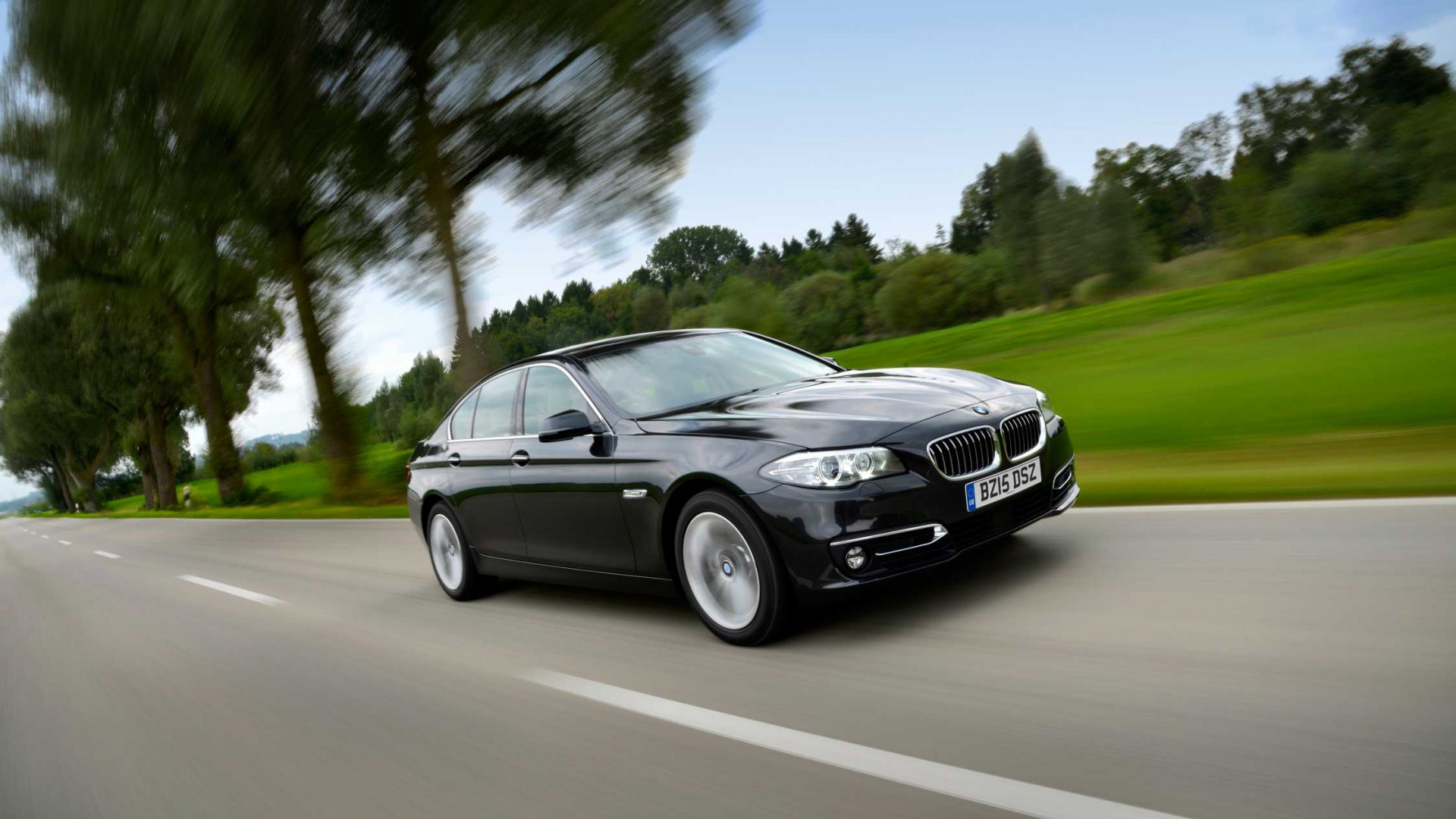 Обои bmw 5 series, bmw, авто, представительский автомобиль, дорога в разрешении 1920x1080