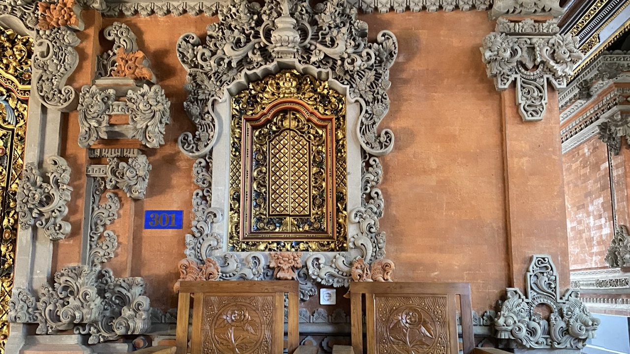 Обои бали, мебель, дизайн интерьера, потолок, святое место в разрешении 1280x720