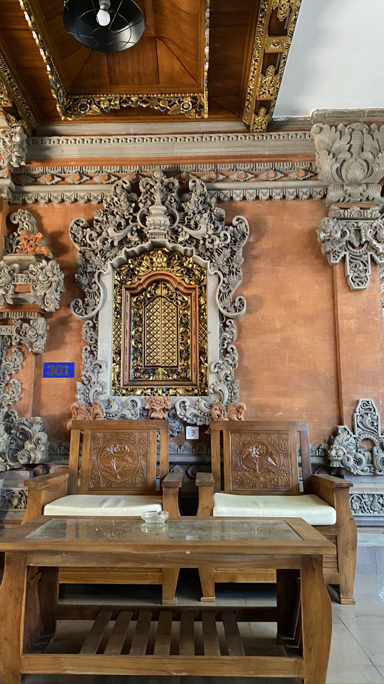 Обои бали, мебель, дизайн интерьера, потолок, святое место в разрешении 750x1334