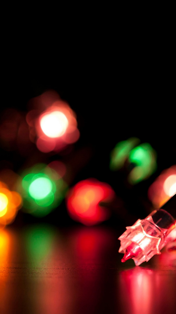 Обои Рождественский день, Рождественские огни, свет, освещение, ночь в разрешении 750x1334