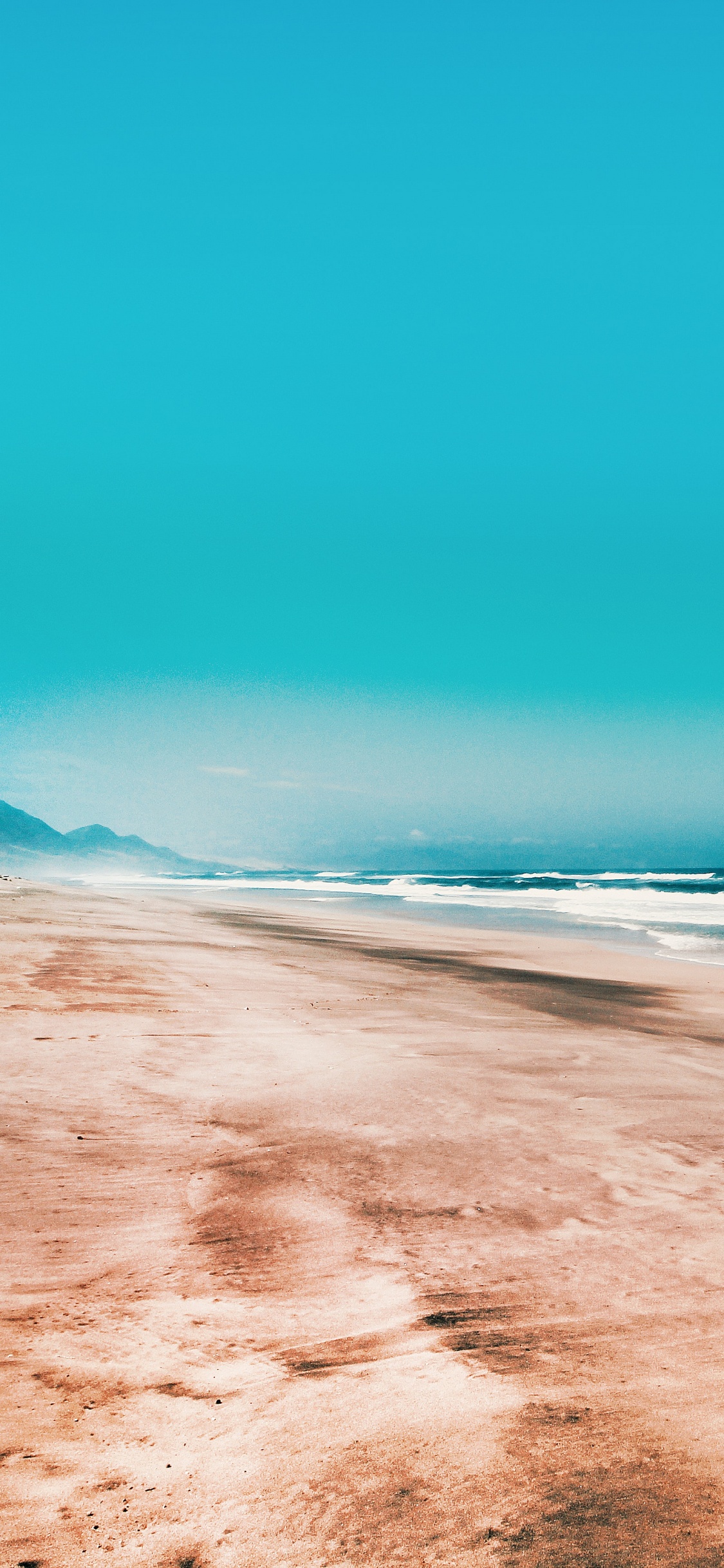 Обои пляж, берег, песок, синий, море в разрешении 1125x2436