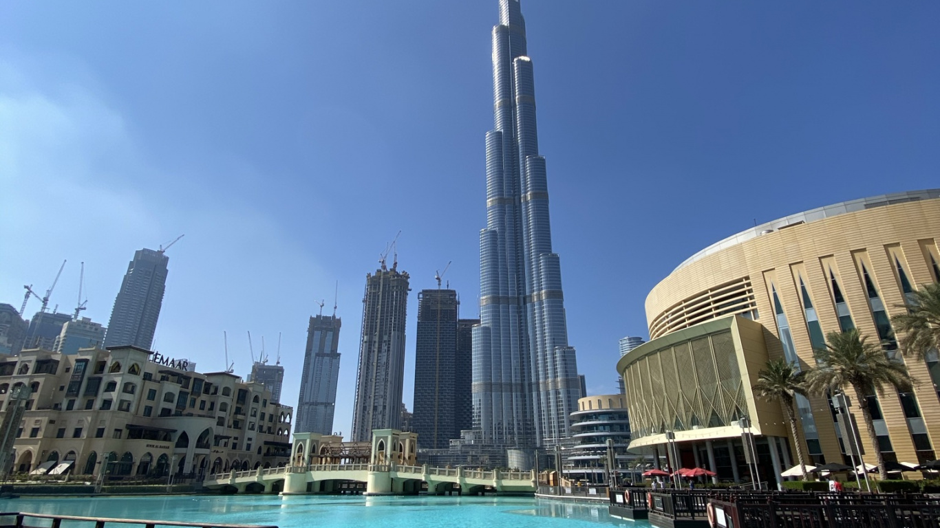 Обои Дубай, Бурдж Халифа, небоскреб, туризм, вода в разрешении 1366x768