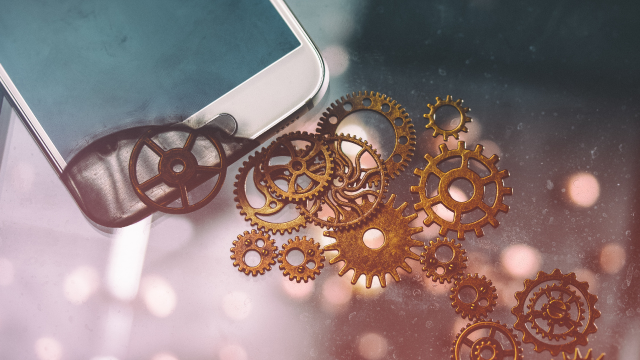 Обои модный аксессуар, металл, ювелирные изделия, золото, макро в разрешении 1280x720