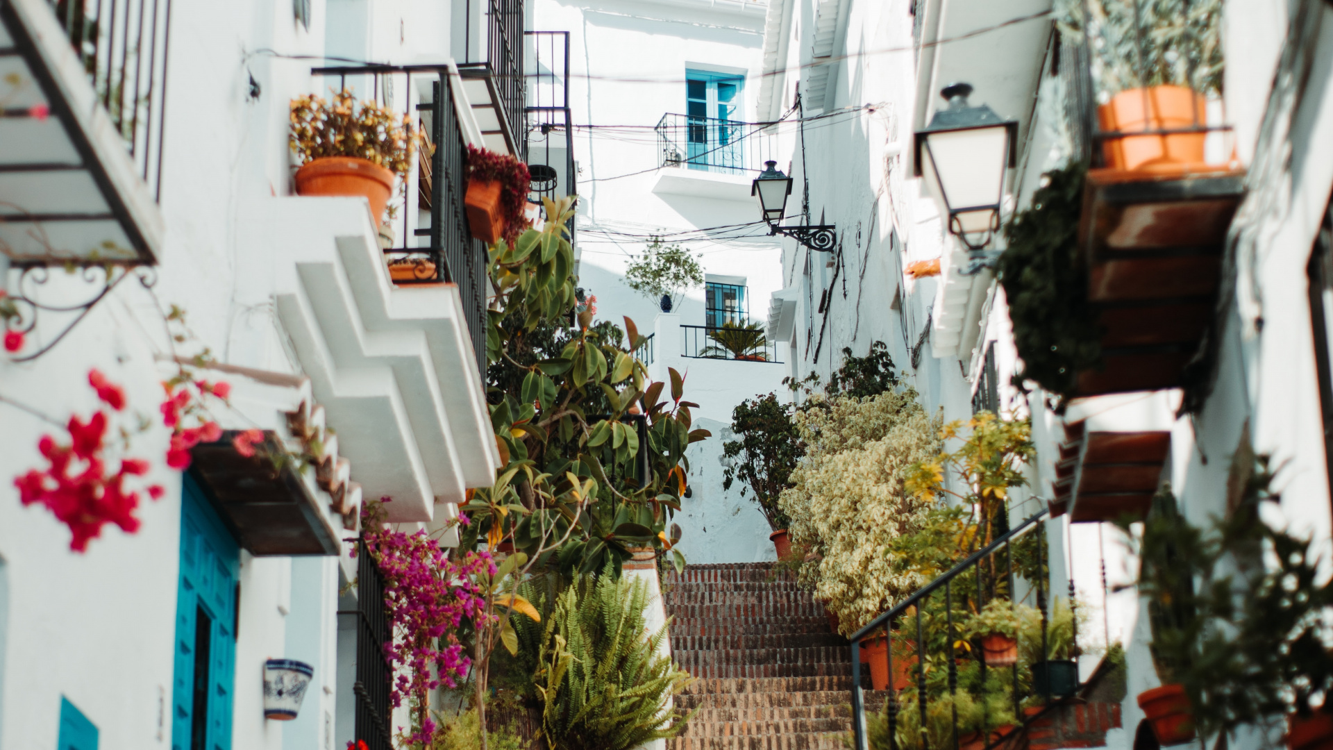 Обои соседство, синий, населенный пункт, дорога, городской район в разрешении 1920x1080