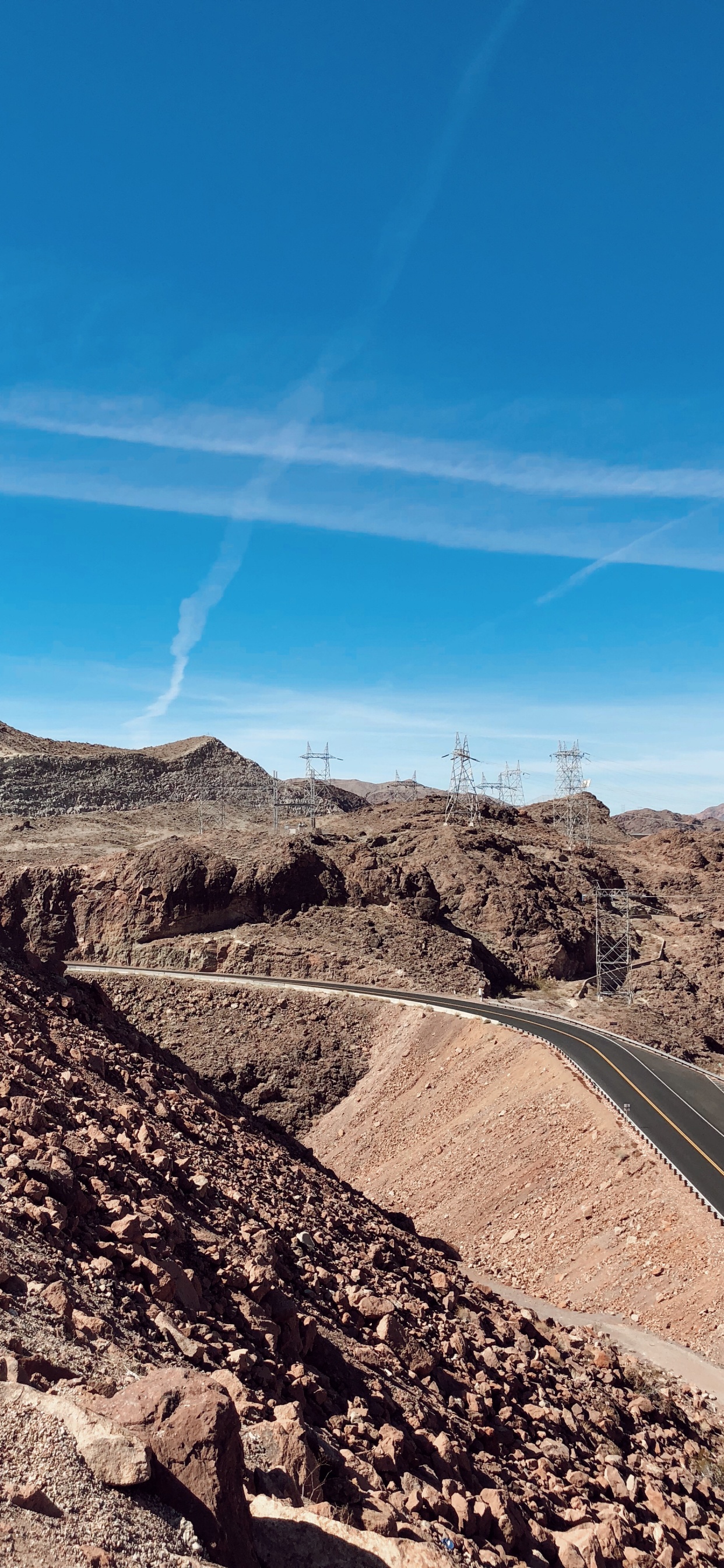 Обои десерт, горный рельеф, рок, почва, гора в разрешении 1242x2688