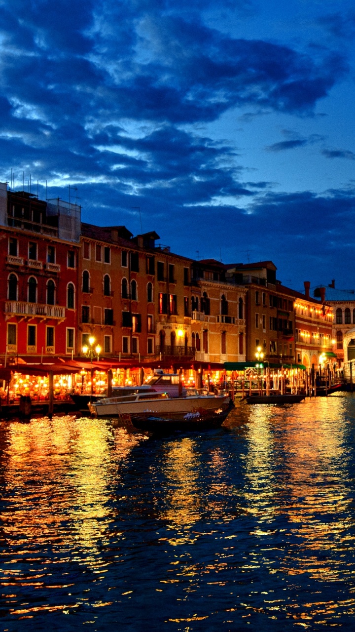 Обои водный путь, вода, отражение, ночь, джудекка в разрешении 720x1280