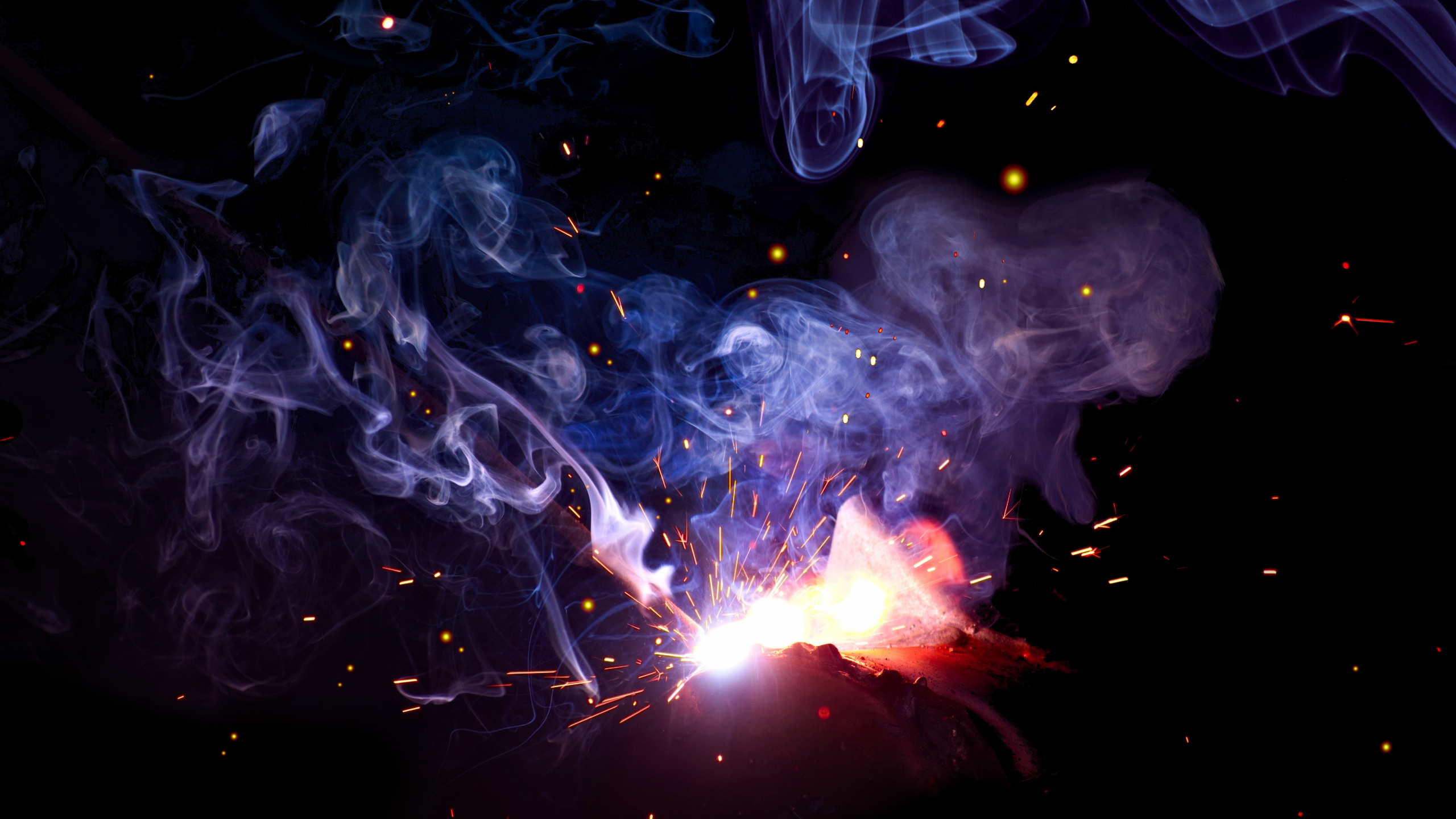 Обои сварка, Искра, пурпур, Фиолетовый, электрик в разрешении 2560x1440