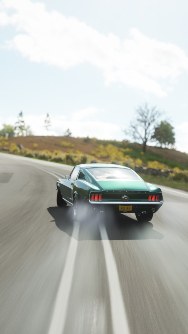 Обои дрифтинг, семейный автомобиль, дорога, авто, магистраль в разрешении 720x1280