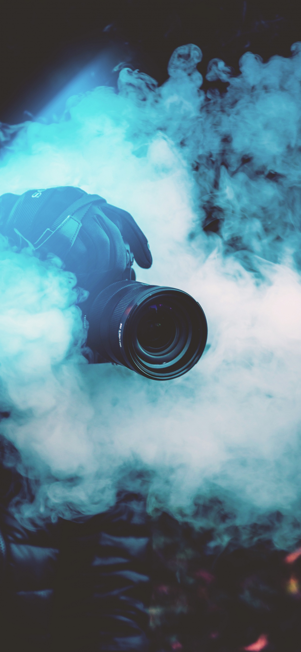 Обои объектив камеры, оптика камеры, цифровые зеркальные, глаз, синий в разрешении 1242x2688