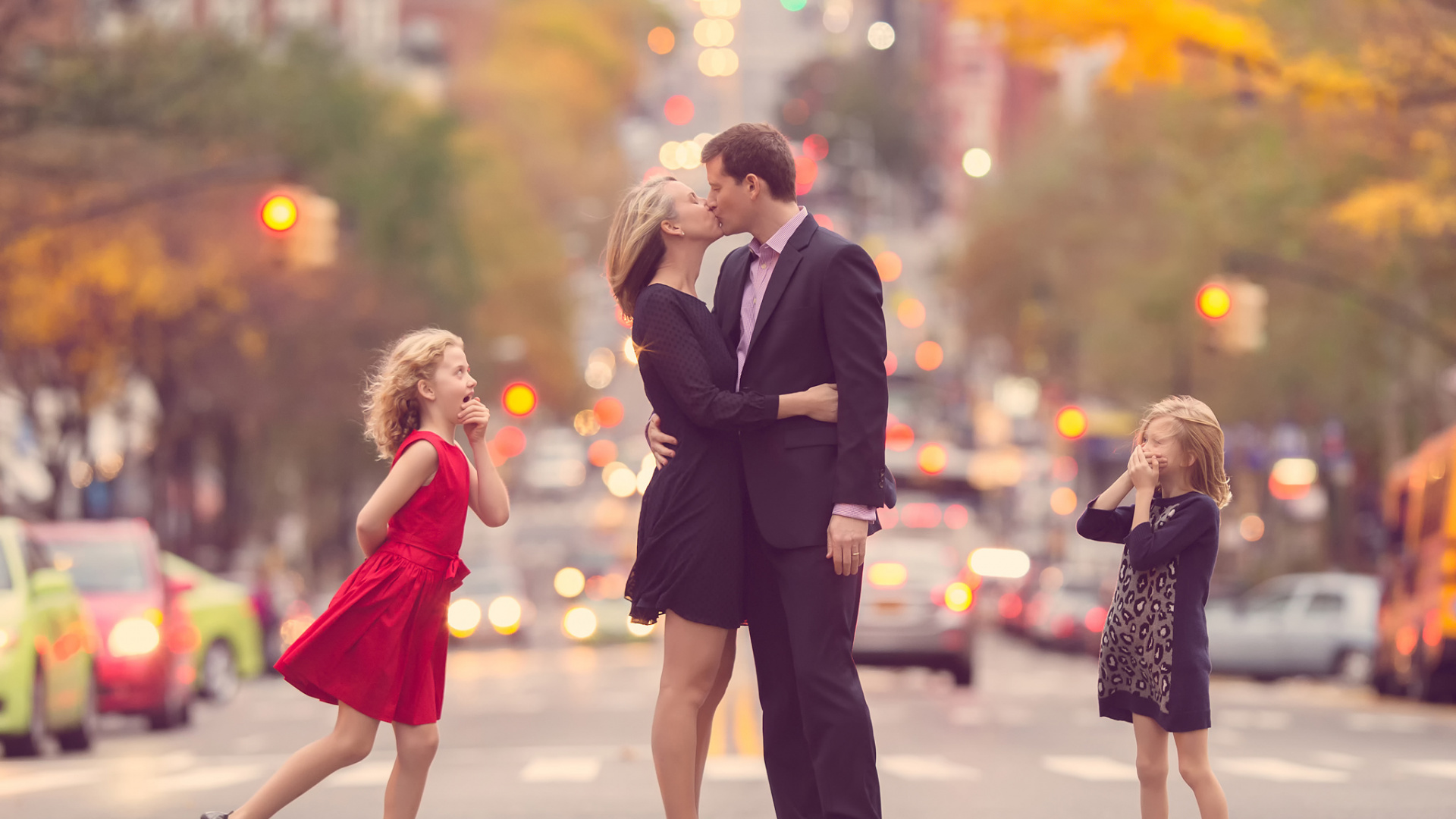 Обои счастье, семья, люди, желтый, снимок в разрешении 1920x1080