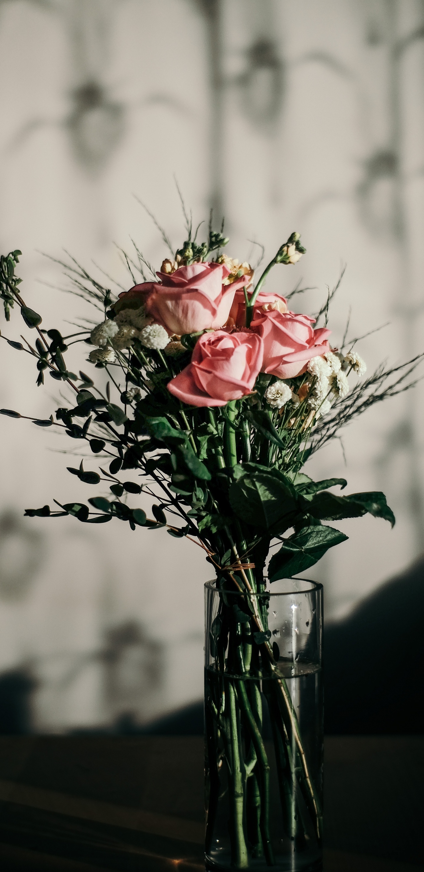 Обои цветочный дизайн, цветок, флористики, цветочный букет, розовые цветы в разрешении 1440x2960