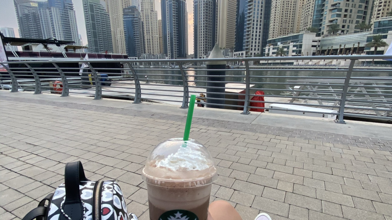 Обои Дубай, старбакс, отпуск, башня, городской пейзаж в разрешении 1280x720