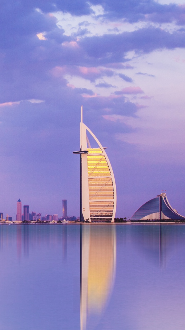 Обои Бурдж Халифа, линия горизонта, отражение, ориентир, город в разрешении 720x1280