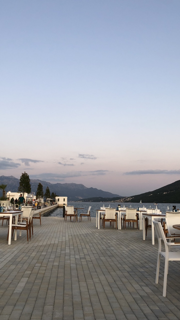 Обои море, недвижимость, туризм, таблица, мебель в разрешении 720x1280